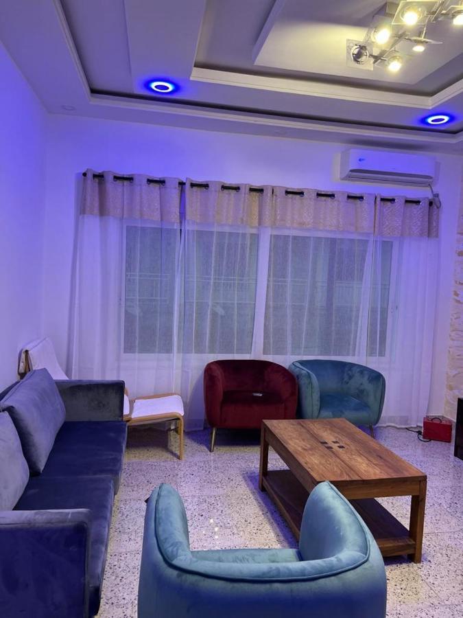 Smb-Gn Residence Lambandji - Electricite Et Wifi H24 Conakry Exterior photo