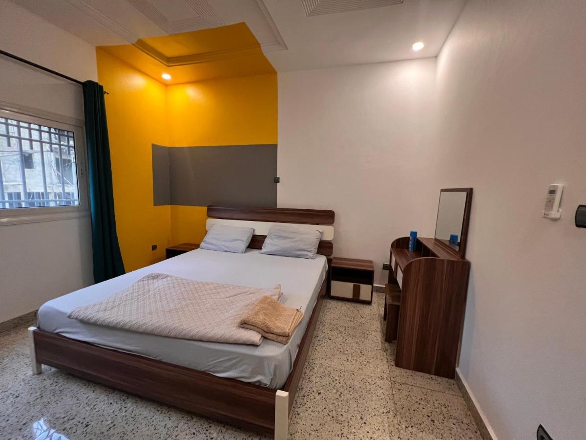 Smb-Gn Residence Lambandji - Electricite Et Wifi H24 Conakry Exterior photo